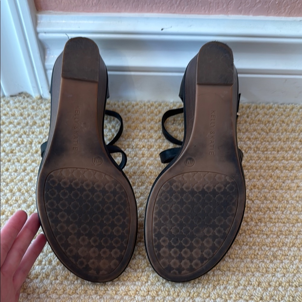 Kelly & Katie Black Strappy Sandals - Picture 7 of 7